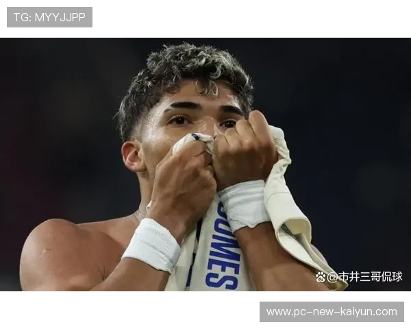 波尔图门前混战后一脚补射成功